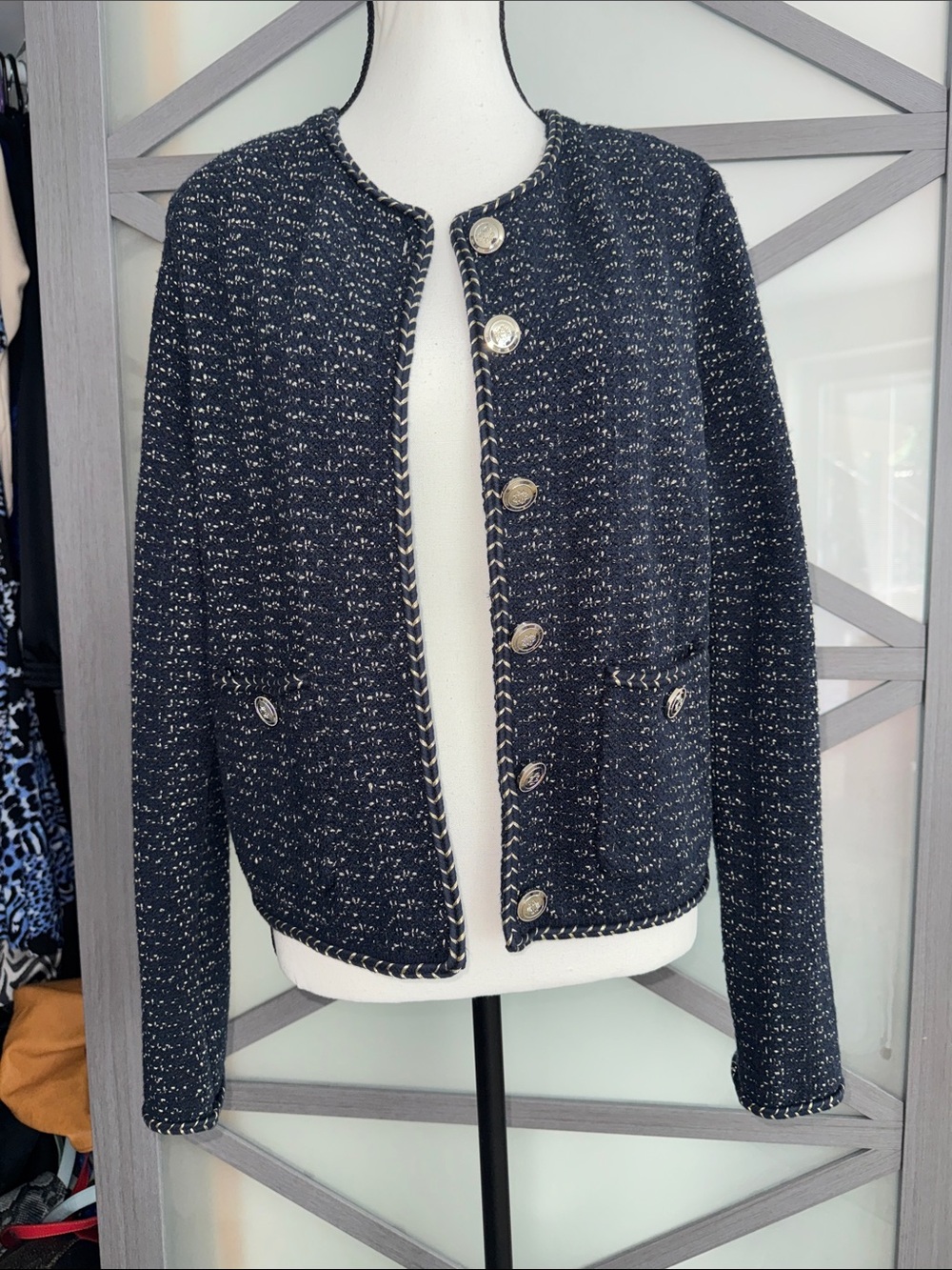 White House Black Market WHBM Tweed Jacket Large Navy Gold Buttons Preppy